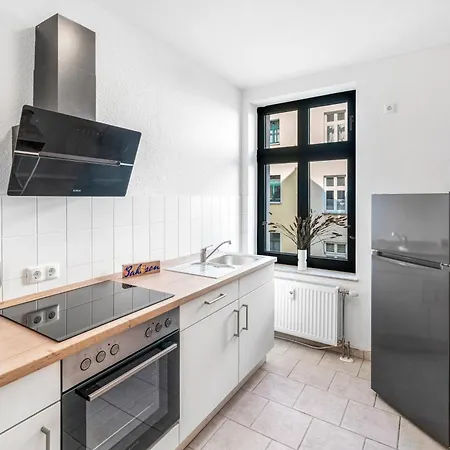 Lehastays - Buckau 14 I Kueche I Wlan I Smarttv I Innenhof Apartment